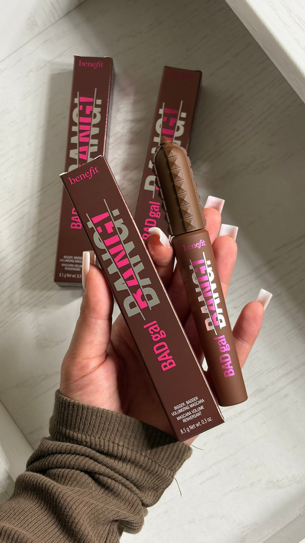 Benefit marrone